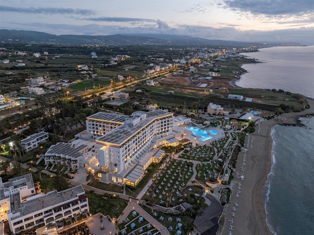 Creta Star Hotel — Hotel building in Rethymnon