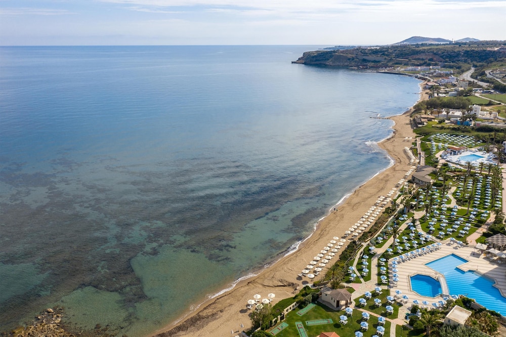 Creta Star Hotel — Beach in Rethymnon