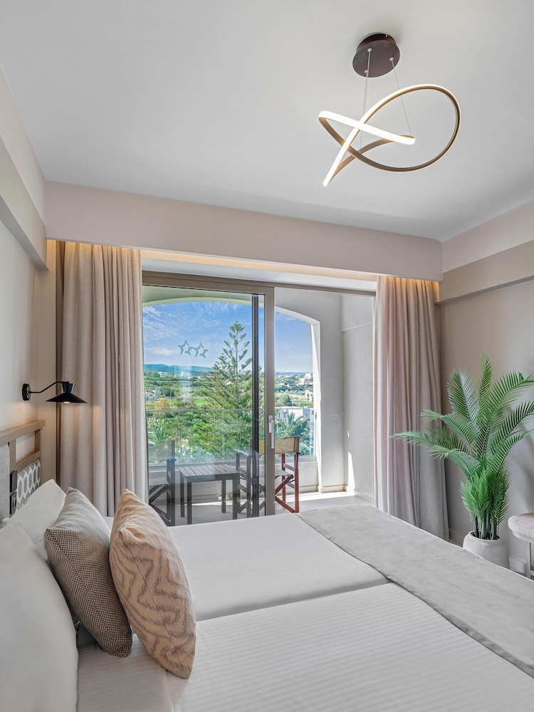 Creta Star Hotel — Hotel rooms in Rethymnon