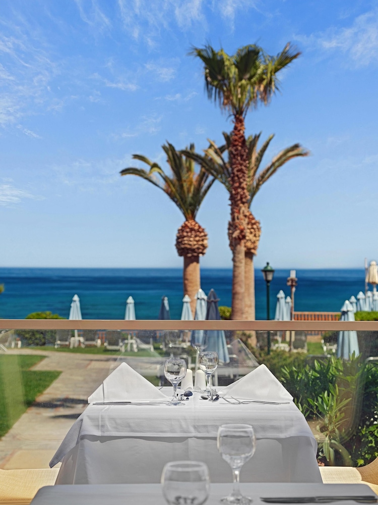 Creta Star Hotel — Restaurant & bars in Rethymnon
