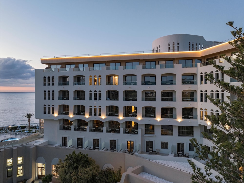 Creta Star Hotel — Hotel building in Rethymnon