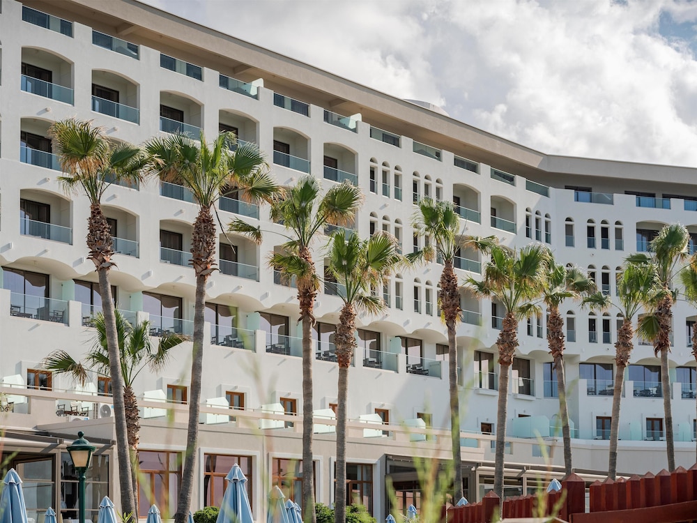 Creta Star Hotel — Hotel building in Rethymnon