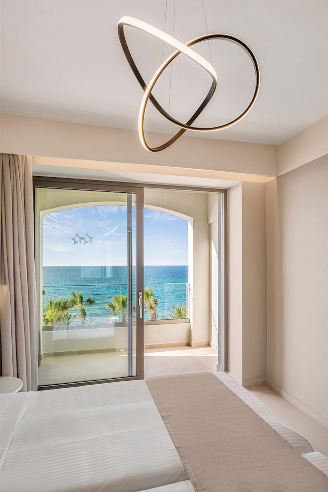 Creta Star Hotel — Hotel rooms in Rethymnon