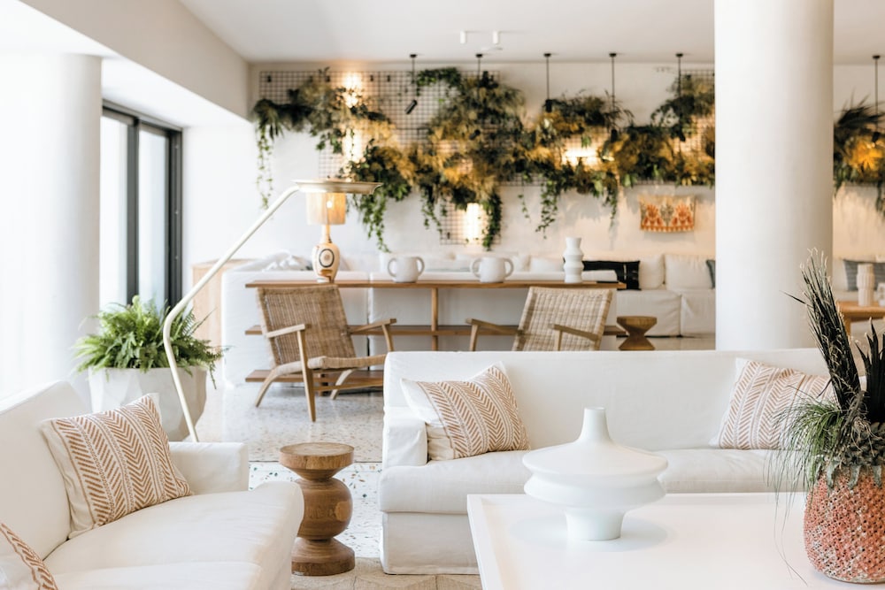 Phāea Cretan Malia, a Member of Design Hotels — Restaurant & bars in Malia