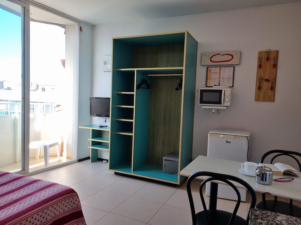 Apartaments Lloret Sun — Hotel rooms in Lloret de Mar, Catalonia