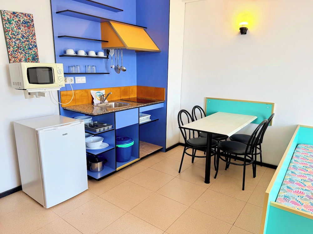 Apartaments Lloret Sun — Hotel rooms in Lloret de Mar, Catalonia
