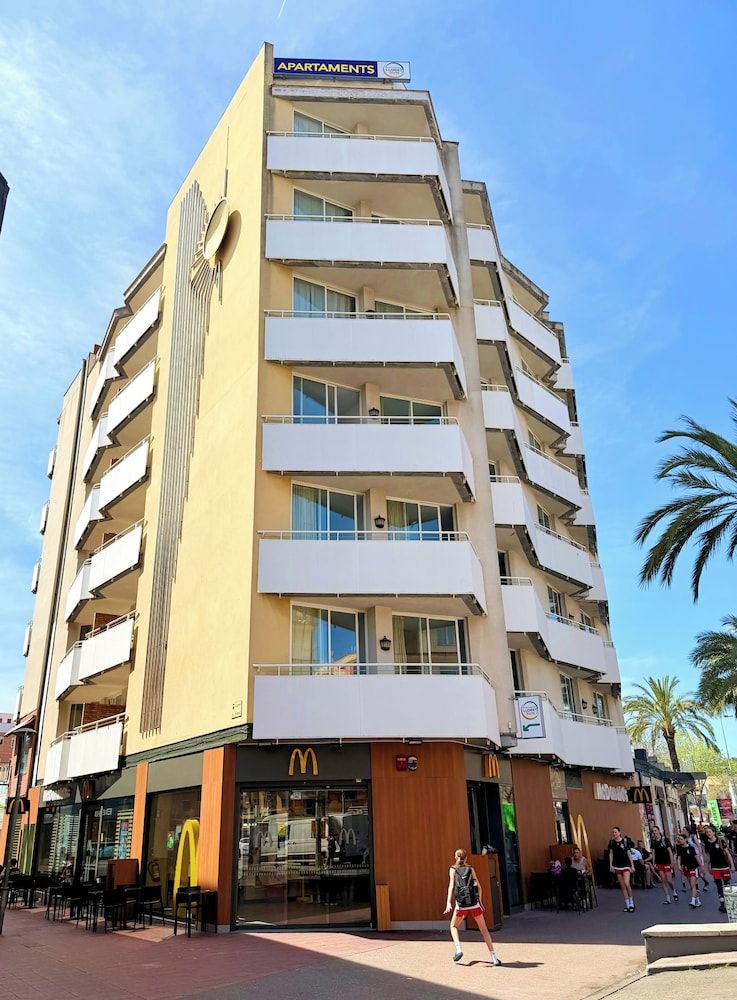 Apartaments Lloret Sun image