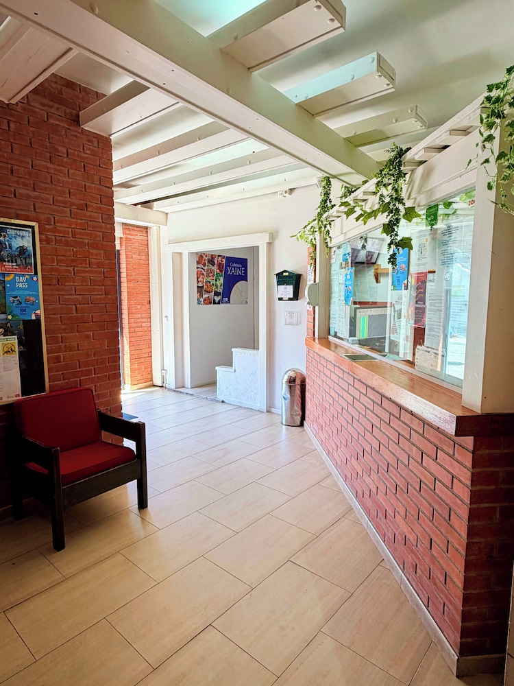 Apartaments Lloret Sun — Hotel building in Lloret de Mar, Catalonia