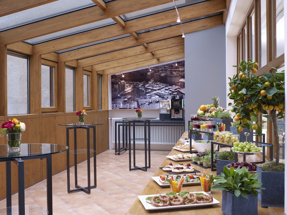 Platzl Hotel — Restaurant & bars in Munich, Bavaria