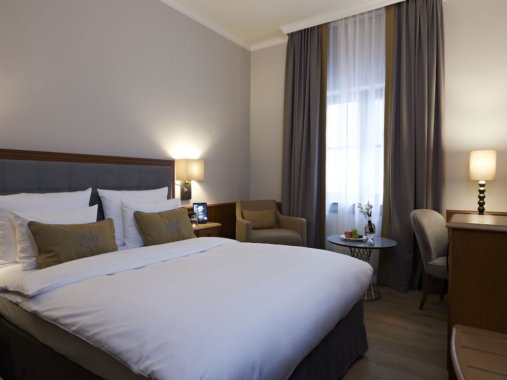 Platzl Hotel — Hotel rooms in Munich, Bavaria
