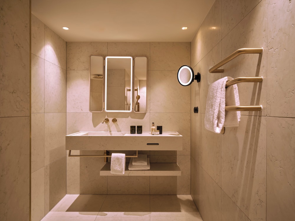 Platzl Hotel — Hotel rooms in Munich, Bavaria