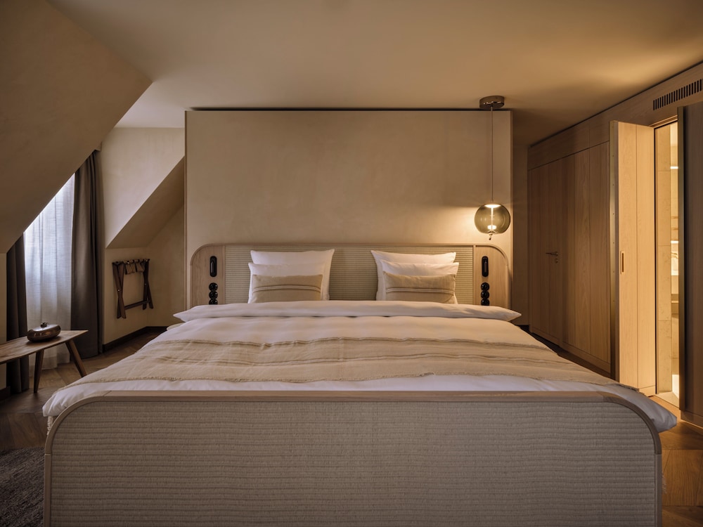 Platzl Hotel — Hotel rooms in Munich, Bavaria