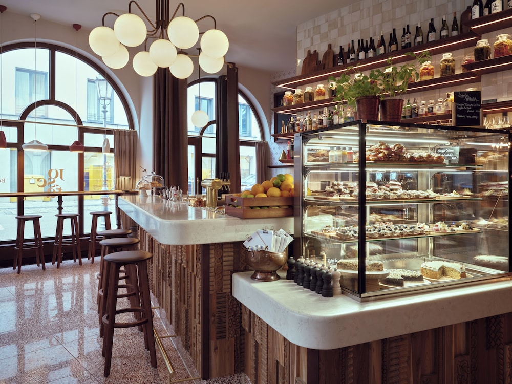 Platzl Hotel — Restaurant & bars in Munich, Bavaria