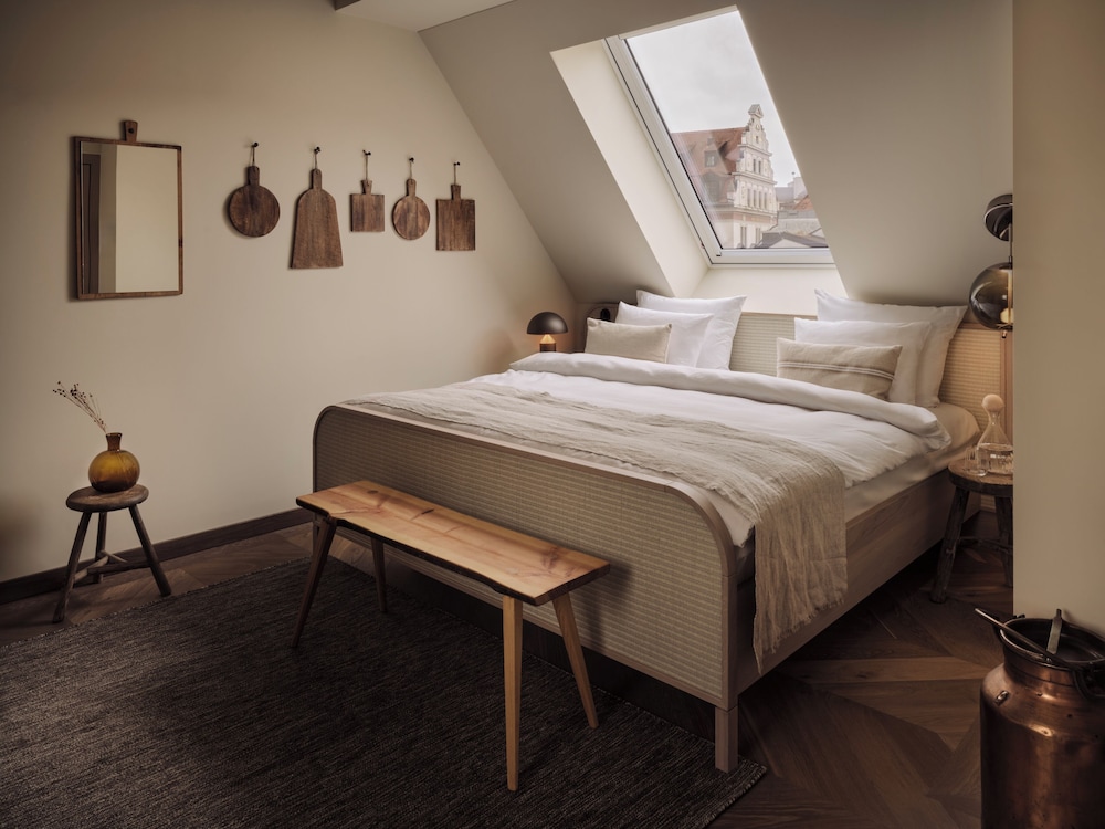 Platzl Hotel — Hotel rooms in Munich, Bavaria