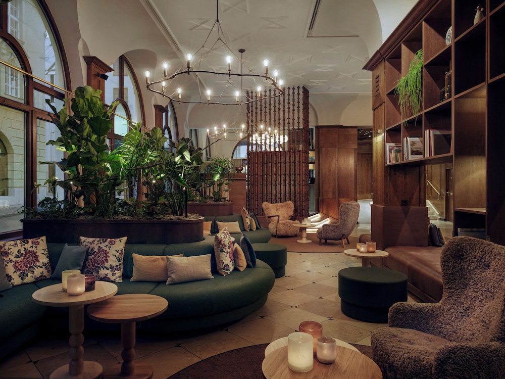 Platzl Hotel — Restaurant & bars in Munich, Bavaria