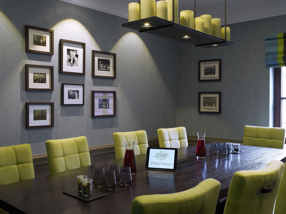 Platzl Hotel — Restaurant & bars in Munich, Bavaria