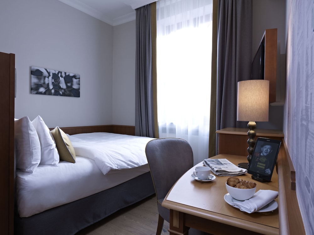 Platzl Hotel — Hotel rooms in Munich, Bavaria