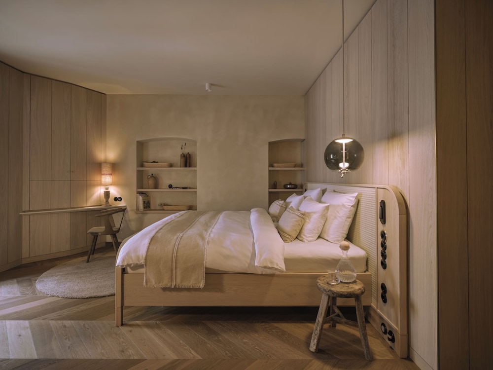 Platzl Hotel — Hotel rooms in Munich, Bavaria