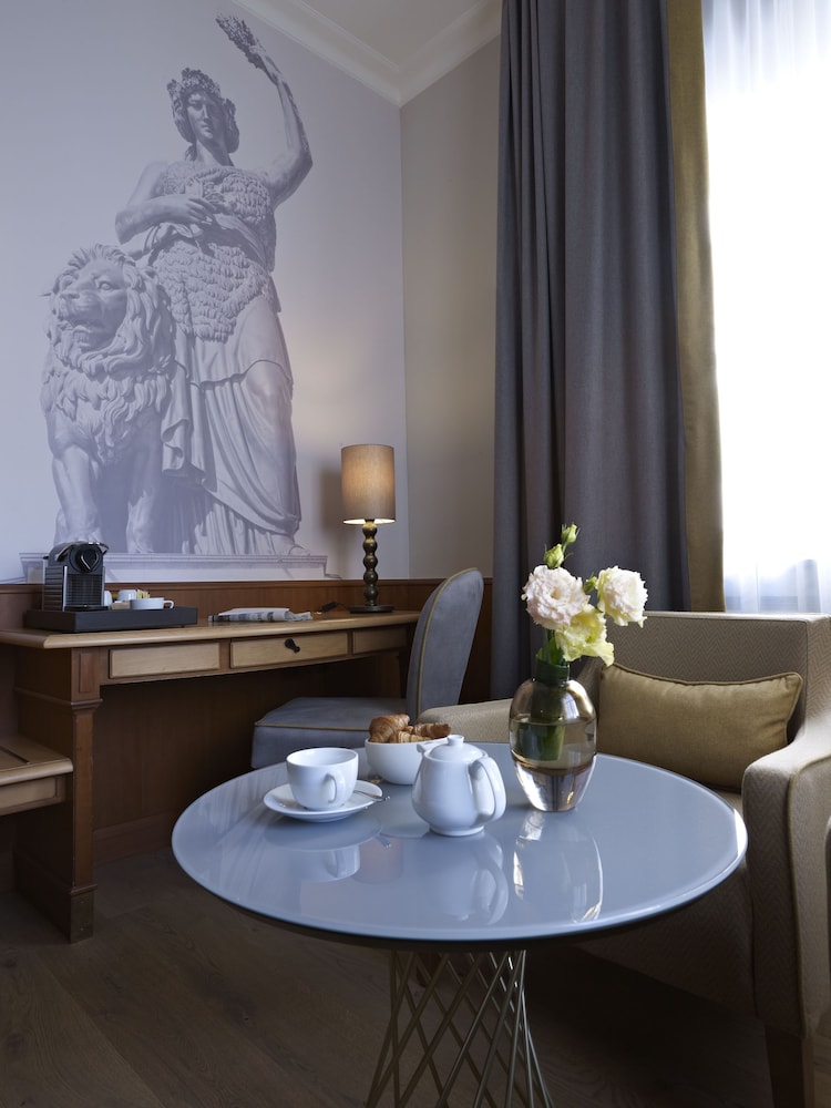 Platzl Hotel — Hotel rooms in Munich, Bavaria