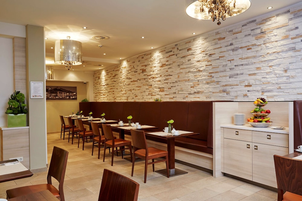 H+ Hotel München — Restaurant & bars in Munich, Bavaria