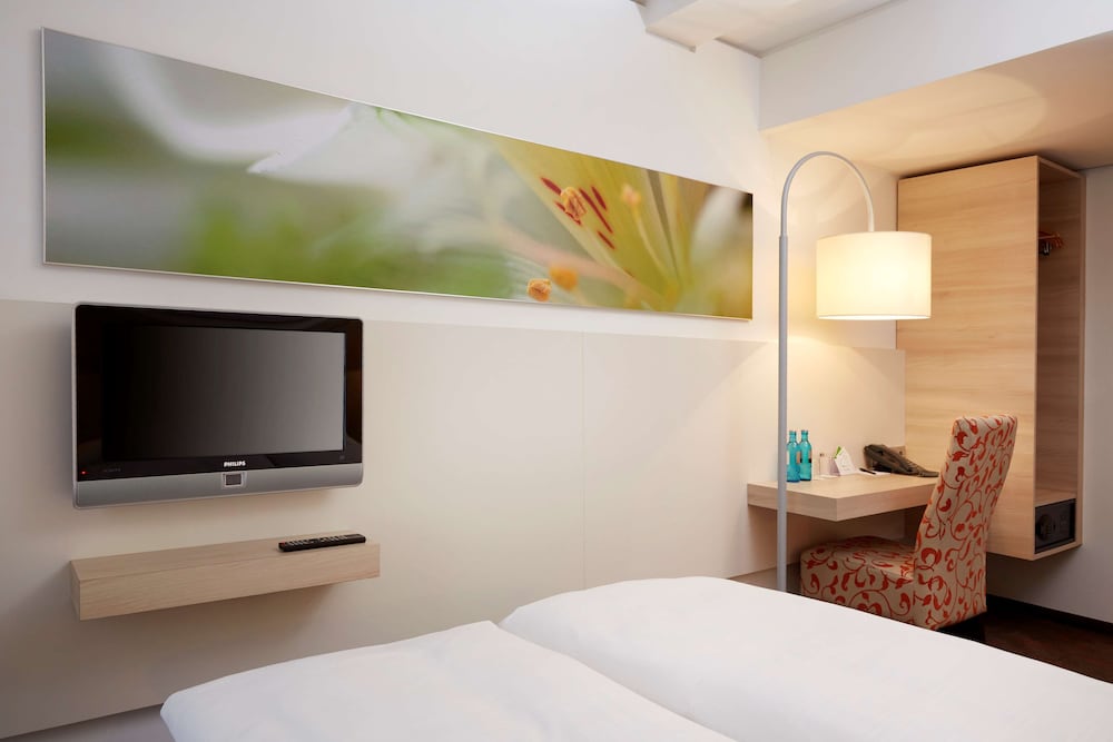 H+ Hotel München — Hotel rooms in Munich, Bavaria