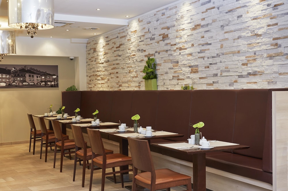 H+ Hotel München — Restaurant & bars in Munich, Bavaria