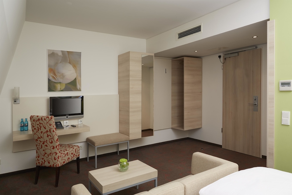 H+ Hotel München — Hotel rooms in Munich, Bavaria