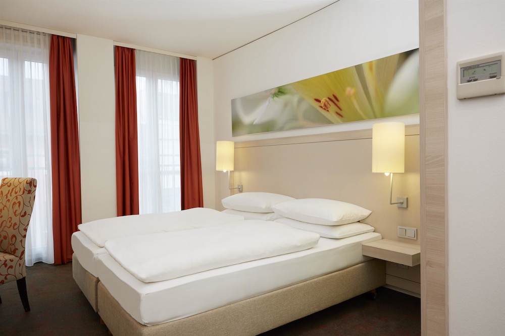 H+ Hotel München — Hotel rooms in Munich, Bavaria