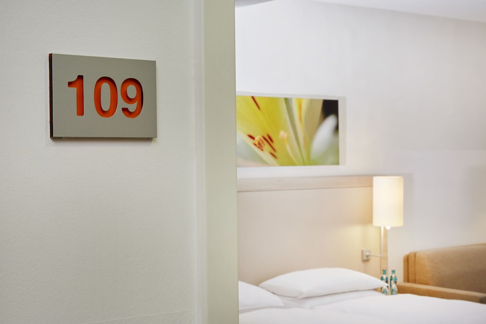 H+ Hotel München — Hotel rooms in Munich, Bavaria