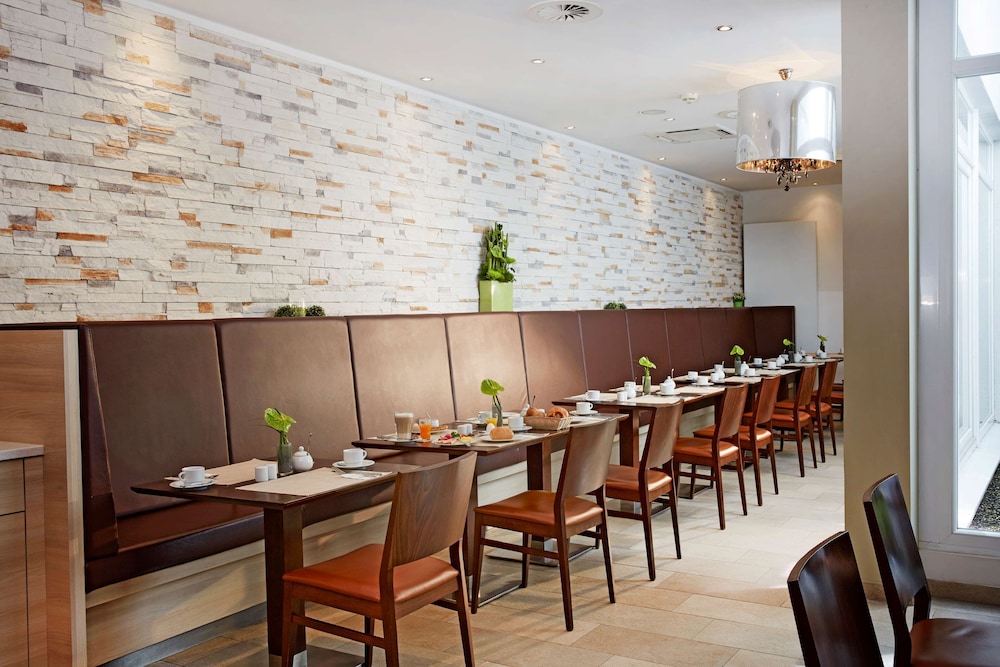 H+ Hotel München — Restaurant & bars in Munich, Bavaria
