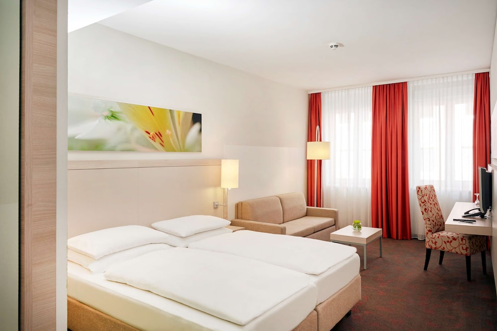 H+ Hotel München — Hotel rooms in Munich, Bavaria