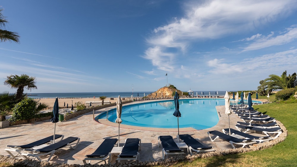 Hotel Algarve Casino — Swimming pool in Portimão, Faro