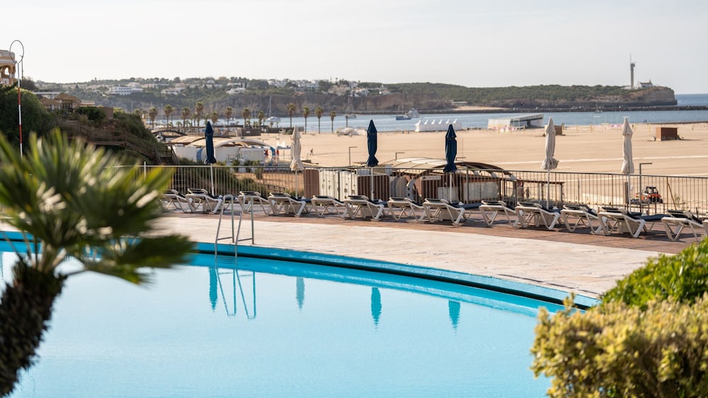 Hotel Algarve Casino — Swimming pool in Portimão, Faro