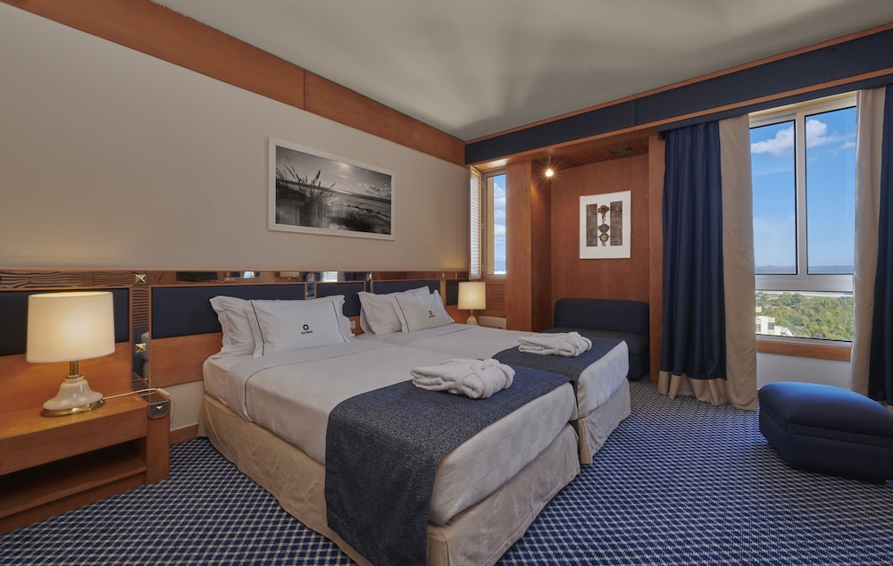 Hotel Algarve Casino — Hotel rooms in Portimão, Faro