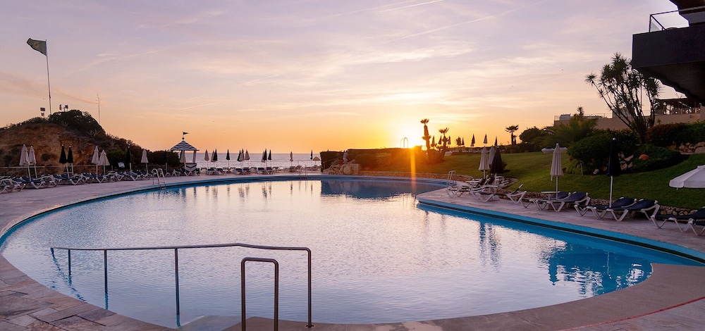 Hotel Algarve Casino — Swimming pool in Portimão, Faro