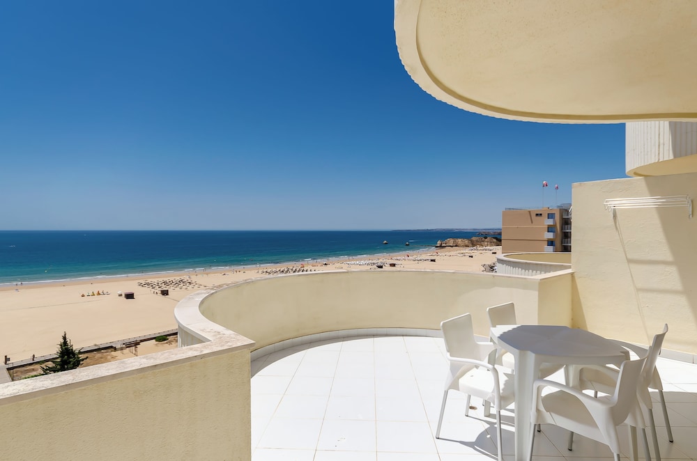 TURIM Algarve Mor Hotel — Beach in Portimão, Faro