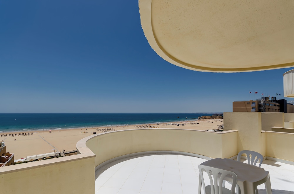 TURIM Algarve Mor Hotel — Beach in Portimão, Faro