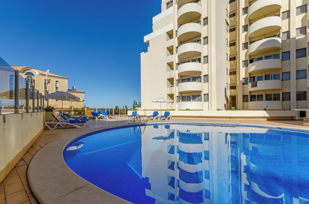 TURIM Algarve Mor Hotel — Swimming pool in Portimão, Faro
