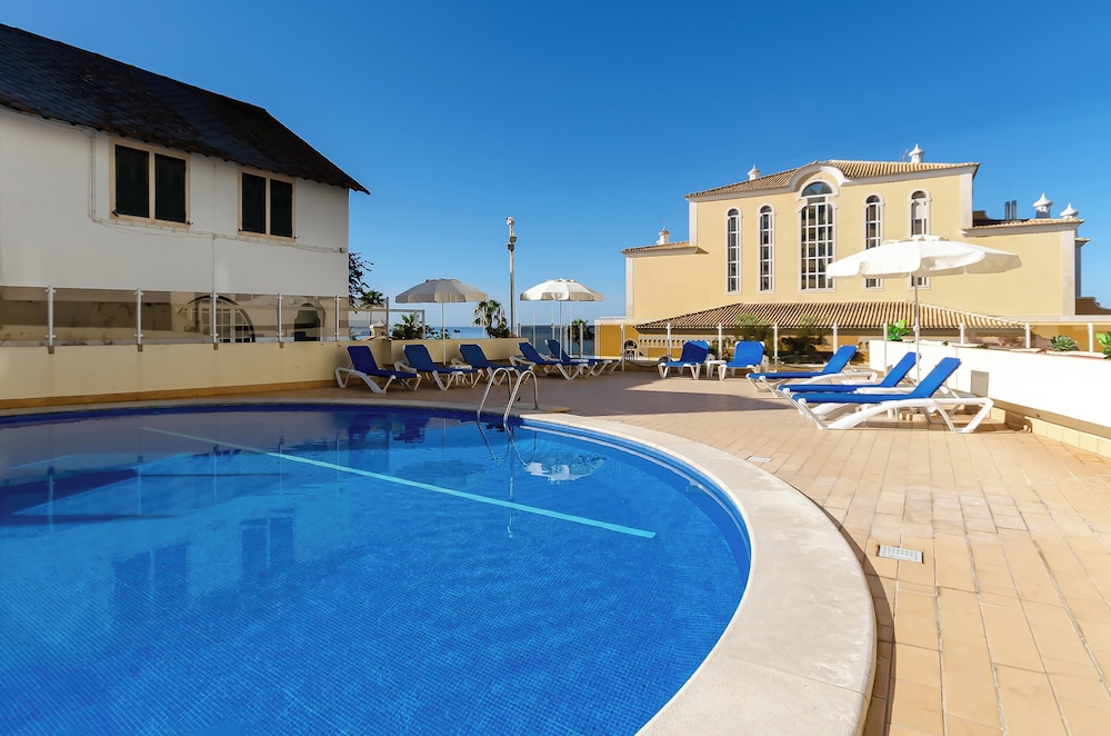TURIM Algarve Mor Hotel — Swimming pool in Portimão, Faro