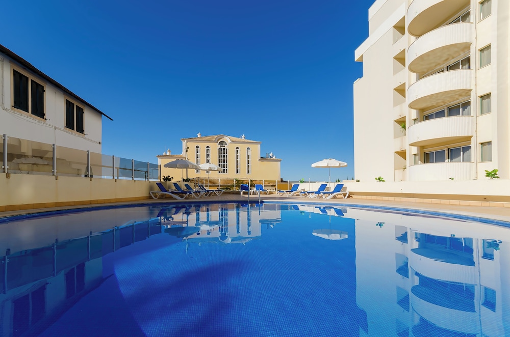 TURIM Algarve Mor Hotel — Swimming pool in Portimão, Faro