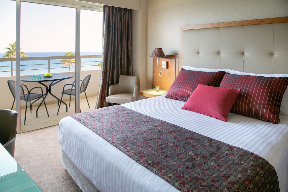 Atlantica Miramare Beach — Hotel rooms in Limassol, Limassol Region