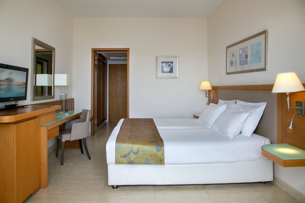 Atlantica Miramare Beach — Hotel rooms in Limassol, Limassol Region