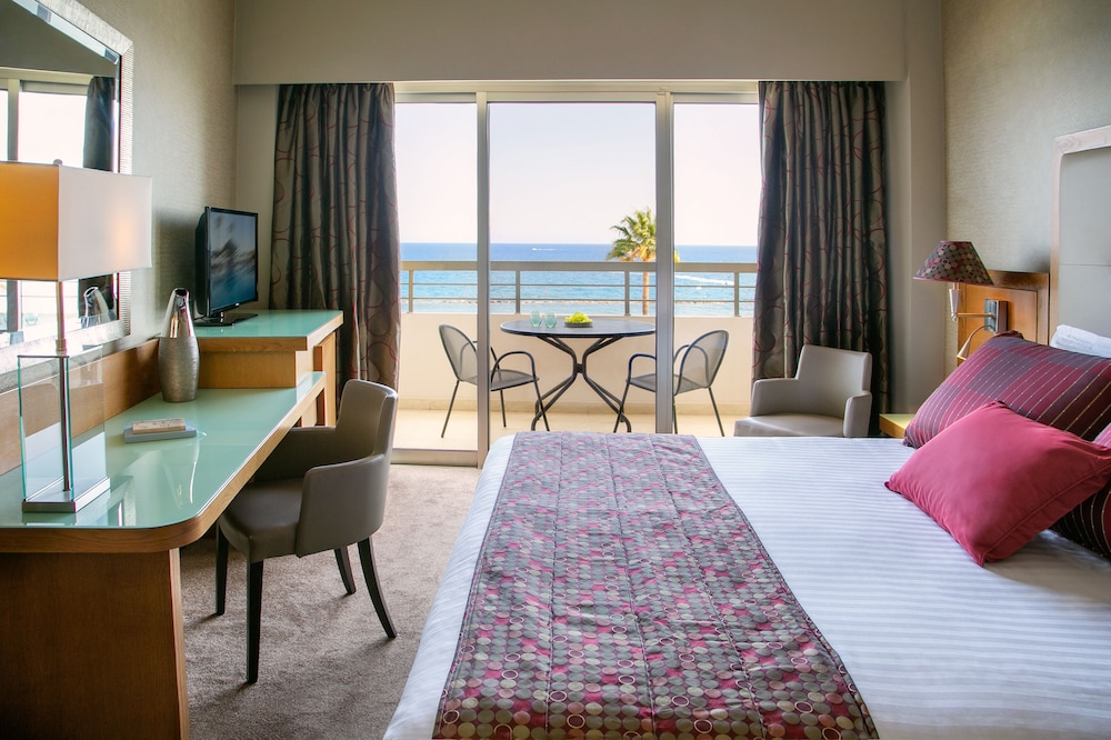 Atlantica Miramare Beach — Hotel rooms in Limassol, Limassol Region