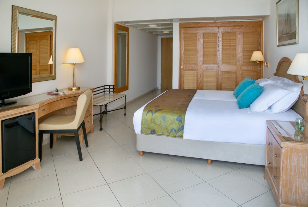 Atlantica Miramare Beach — Hotel rooms in Limassol, Limassol Region