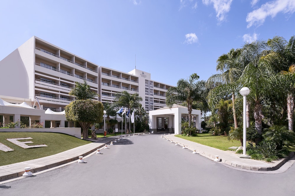 Atlantica Miramare Beach — Hotel building in Limassol, Limassol Region