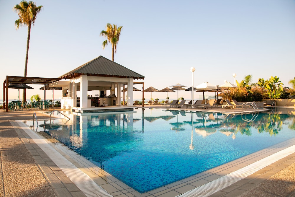 Atlantica Miramare Beach — Swimming pool in Limassol, Limassol Region
