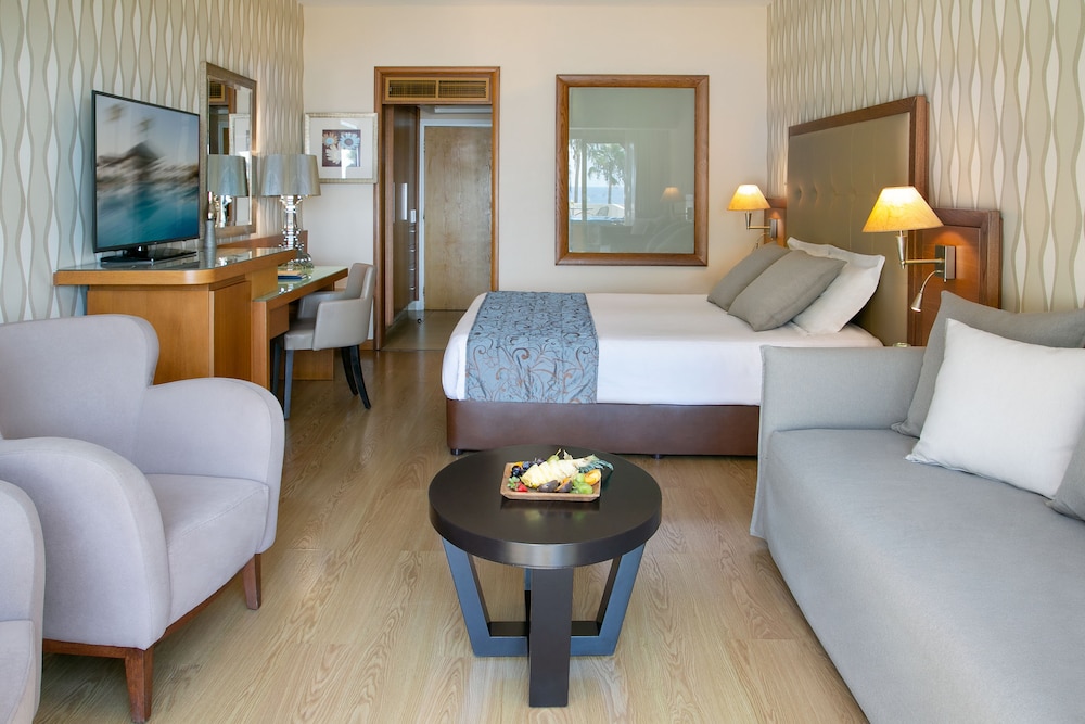 Atlantica Miramare Beach — Hotel rooms in Limassol, Limassol Region