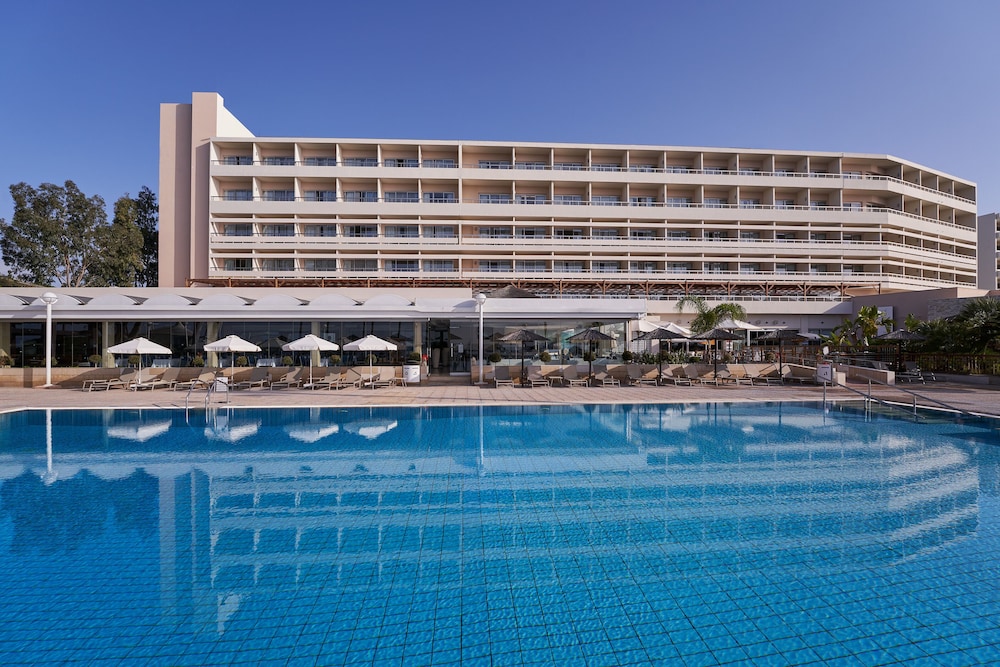 Atlantica Miramare Beach — Main photo in Limassol, Limassol Region