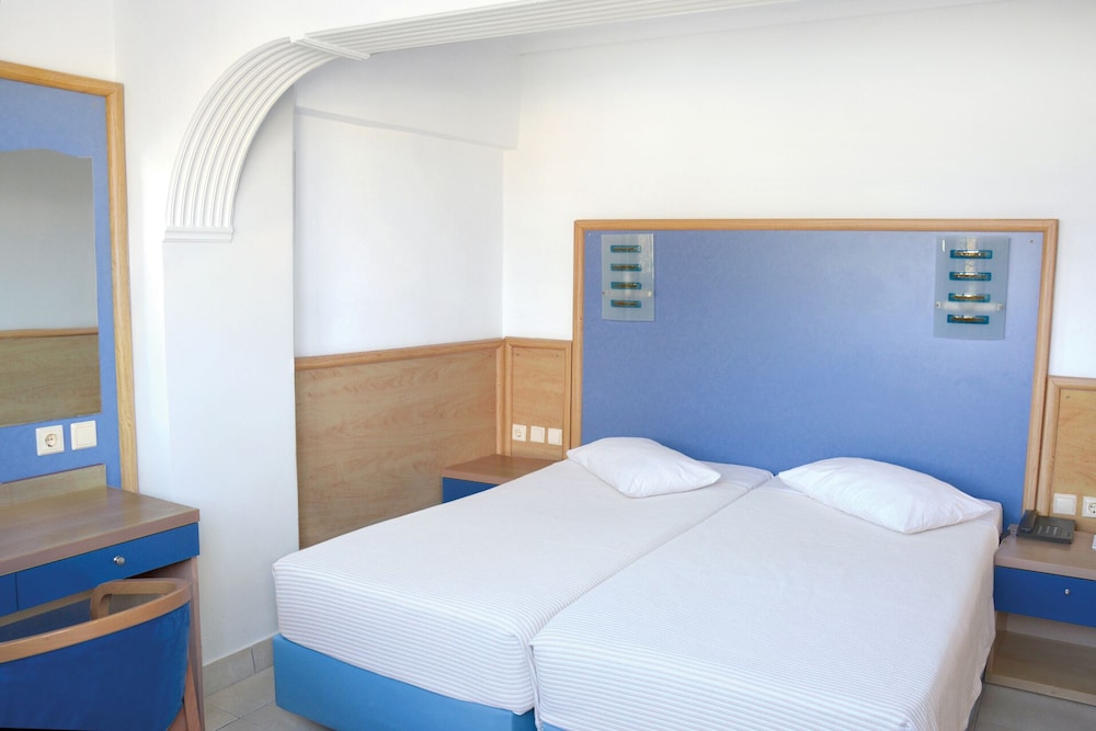 Atlantis Hotel — Hotel rooms in Kos Town, South Aegean