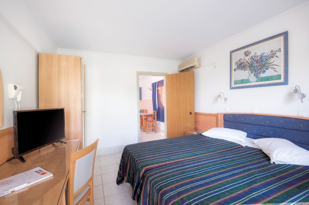 Atlantis Hotel — Hotel rooms in Kos Town, South Aegean